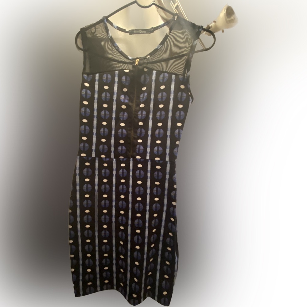 Beautiful black and red patter dress! Cocktail dress, classic for any occasion.